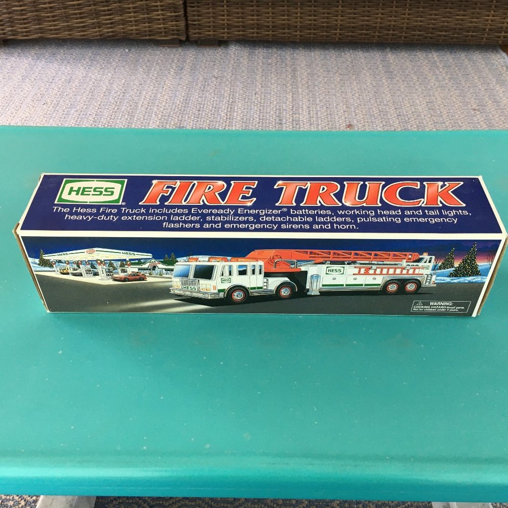 NIB New 2000 Hess Fire Truck